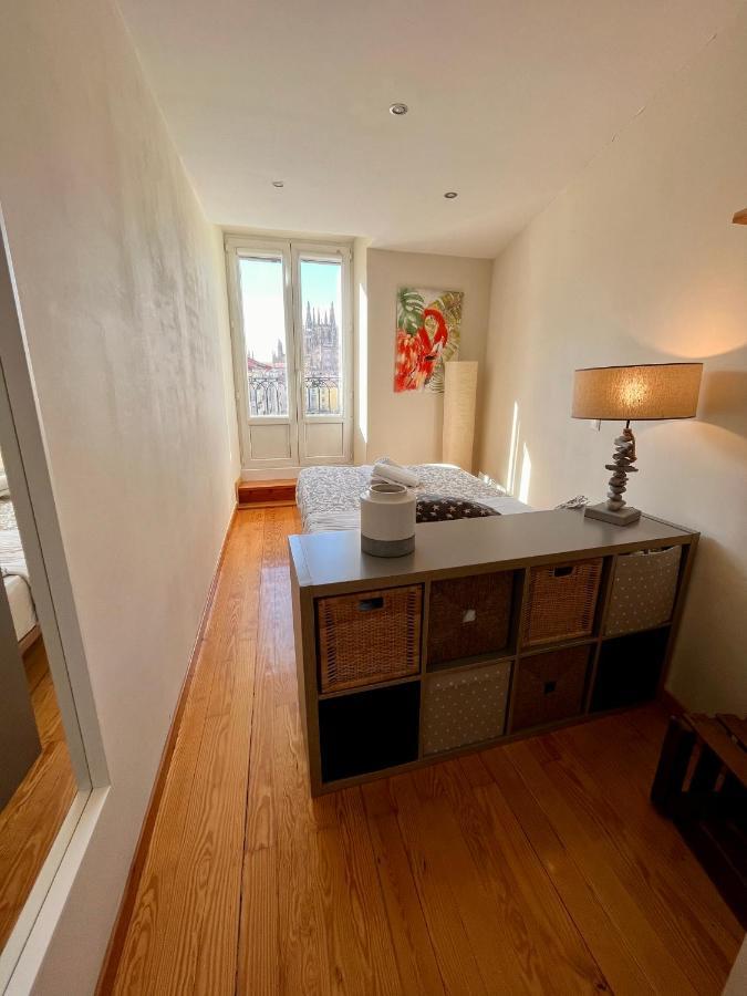 Atuaire Home Preciosa Vivienda Vistas A La Catedral Parking Incluido Burgos Exterior photo